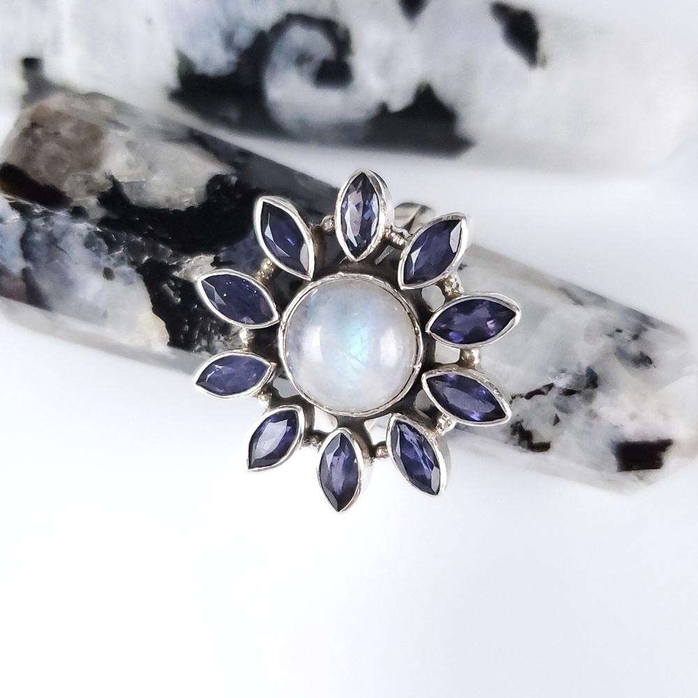 🎉HP~7/28/22🎉Sterling Silver Rainbow Moonstone and Iolite Flower Ring Size 9 - Picture 7 of 16